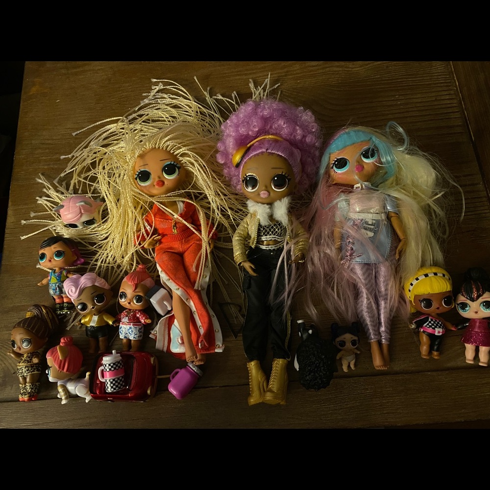 Small bundle of lol doll (12 dolls)